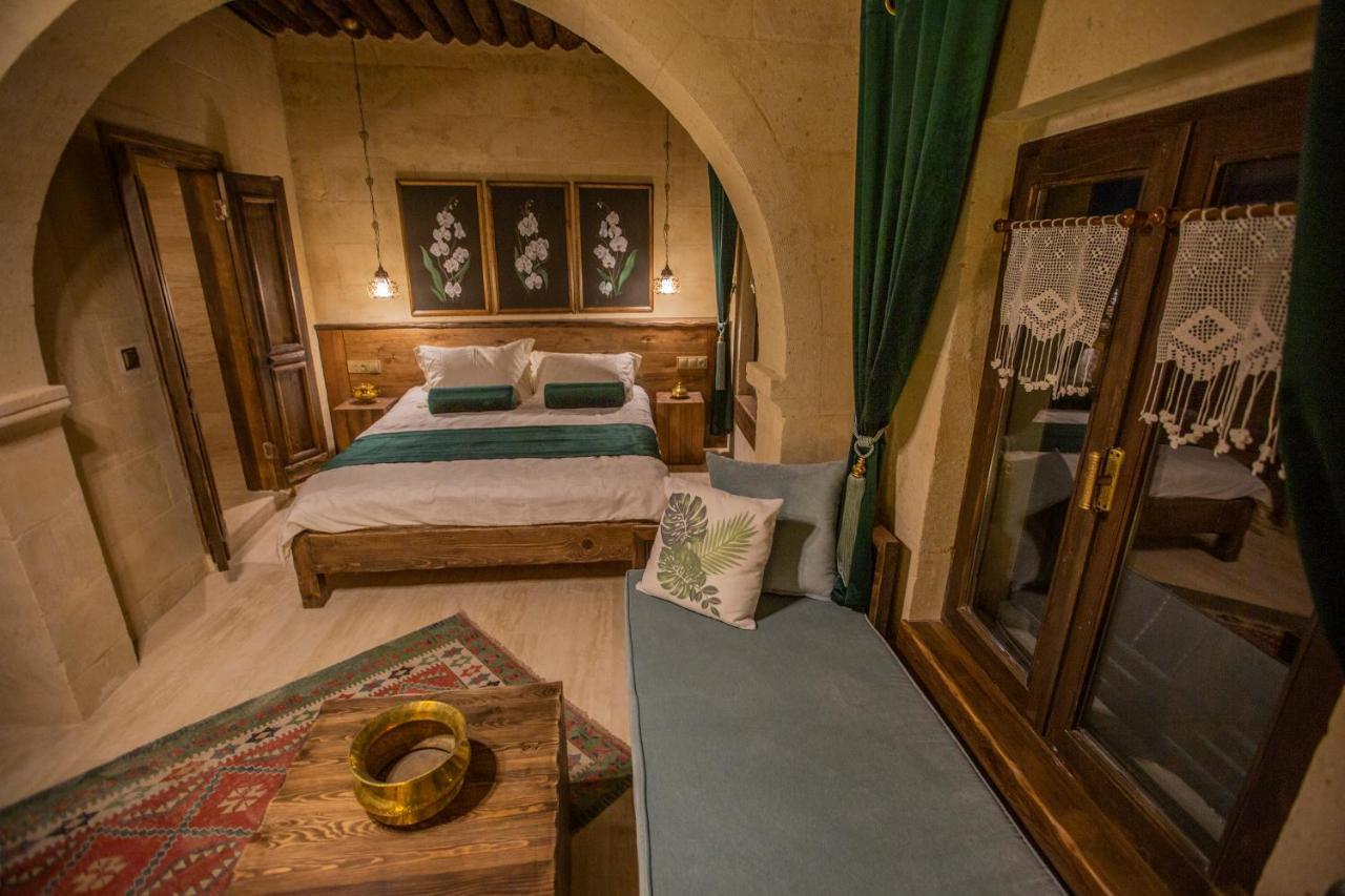 Bed and Breakfast Mak'S Cave House Учисар Экстерьер фото