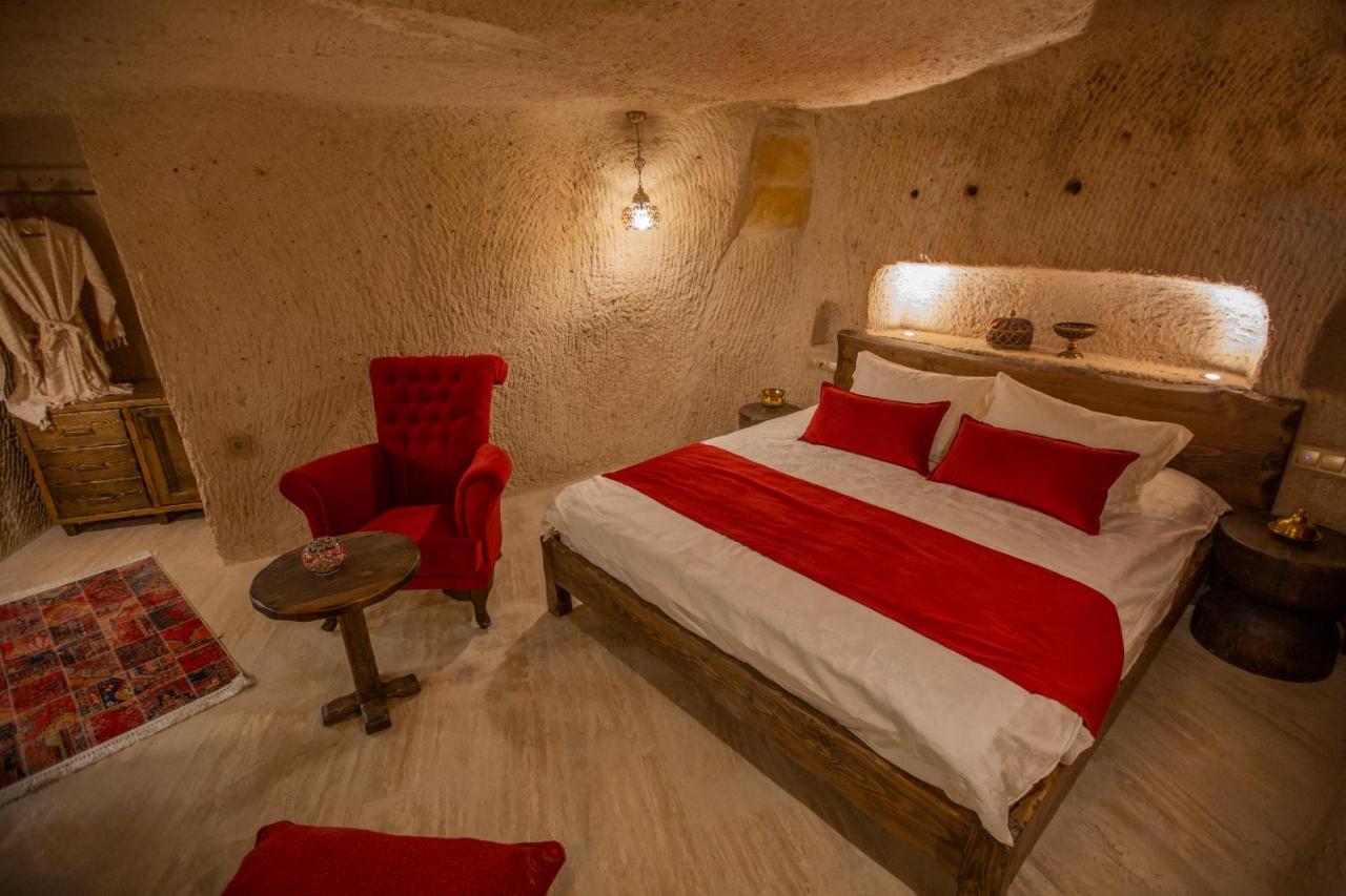 Bed and Breakfast Mak'S Cave House Учисар Экстерьер фото