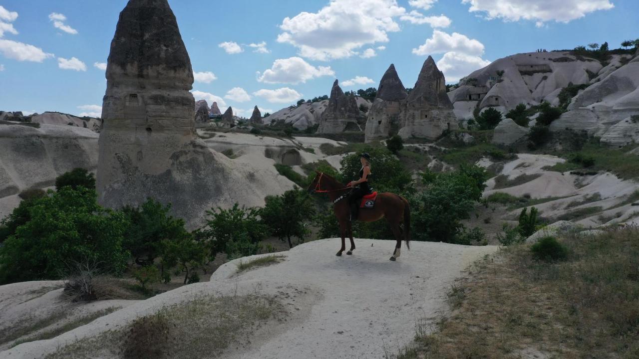 Bed and Breakfast Mak'S Cave House Учисар Экстерьер фото