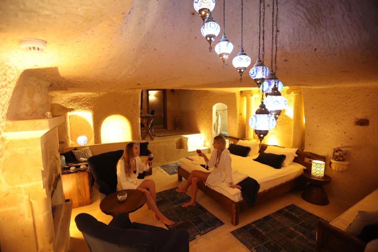 Bed and Breakfast Mak'S Cave House Учисар Экстерьер фото
