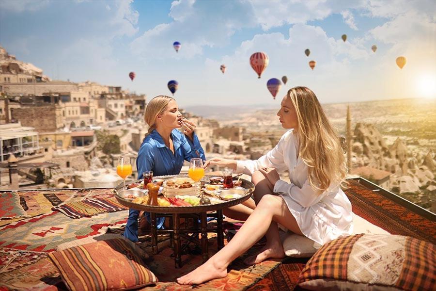 Bed and Breakfast Mak'S Cave House Учисар Экстерьер фото